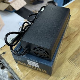 Sạc 7S 29.4V 3A dùng cho pin Li-ion 3.7V