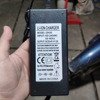 Sạc 7S 29.4V 3A dùng cho pin Li-ion 3.7V