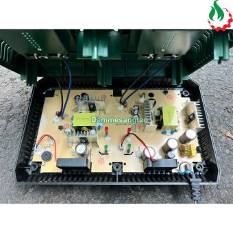 Sạc pin Dekton 21V M21-S40x2Plus (4.0A x 2 cổng) chân pin Makita (Sạc đôi)