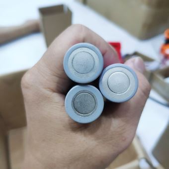 Cell Pin 18650 Lishen 2500mah-5C-10A (Li-ion 3.7V)