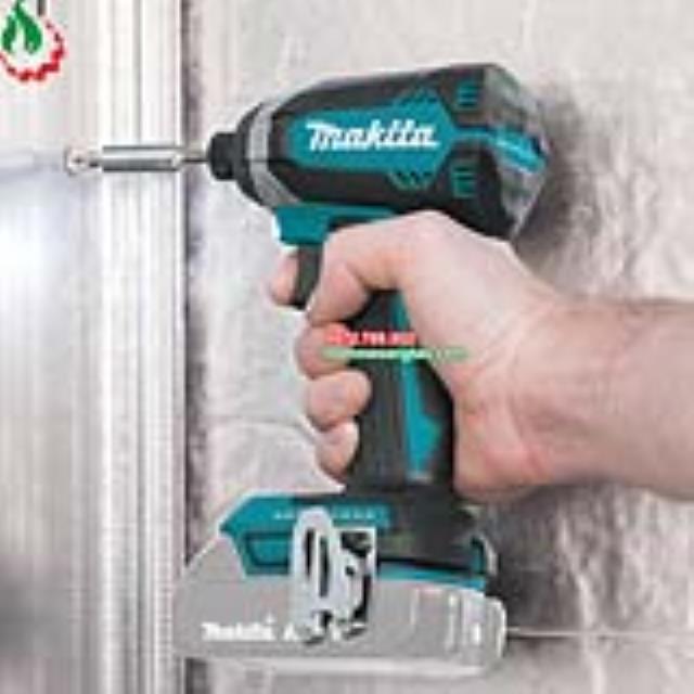Máy bắn vít dùng pin makita XDT13