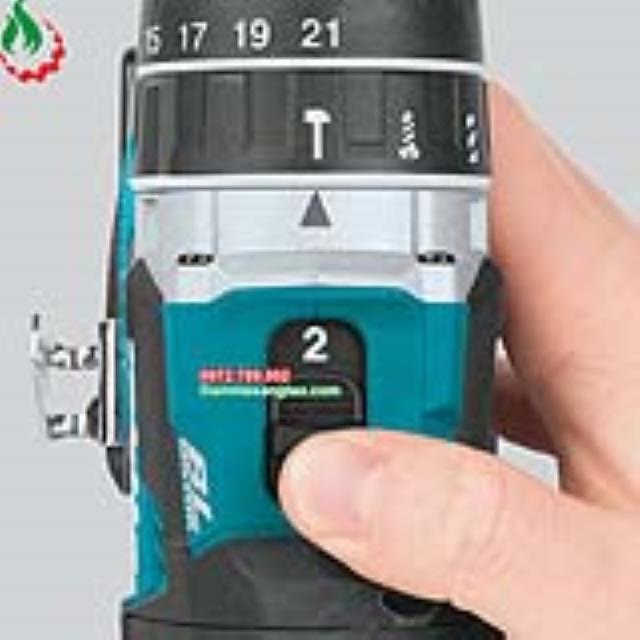 Máy khoan pin makita 18V XPH12