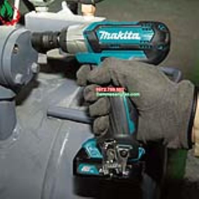 Máy siết bulong dùng pin Makita TW141D