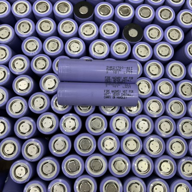 Cell pin tháo khối 21700 SAMSUNG INR21700-40T Li-ion 3.7V