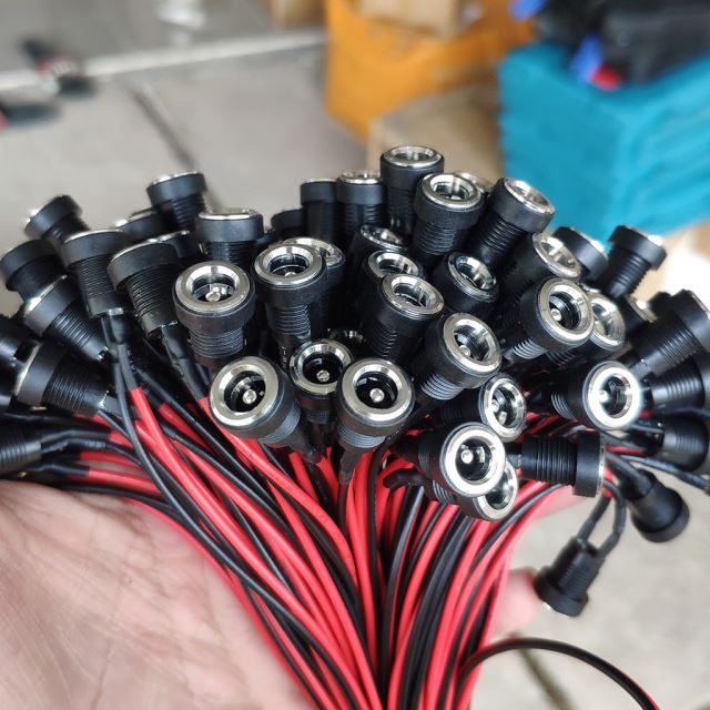 Jack DC022B chuẩn 5.5mm x 2.1mm hàn dây sẵn (Có cao su chống nước)