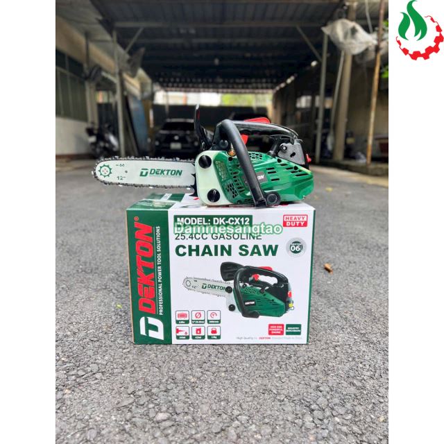 Máy cưa xích xăng Dekton DK-CX12 (Động cơ 2 thì dung tích 25.4cc)