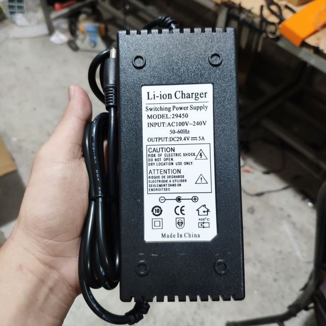 Sạc 7S 29.4V 5A dùng cho pin Li-ion 3.7V (Có quạt)